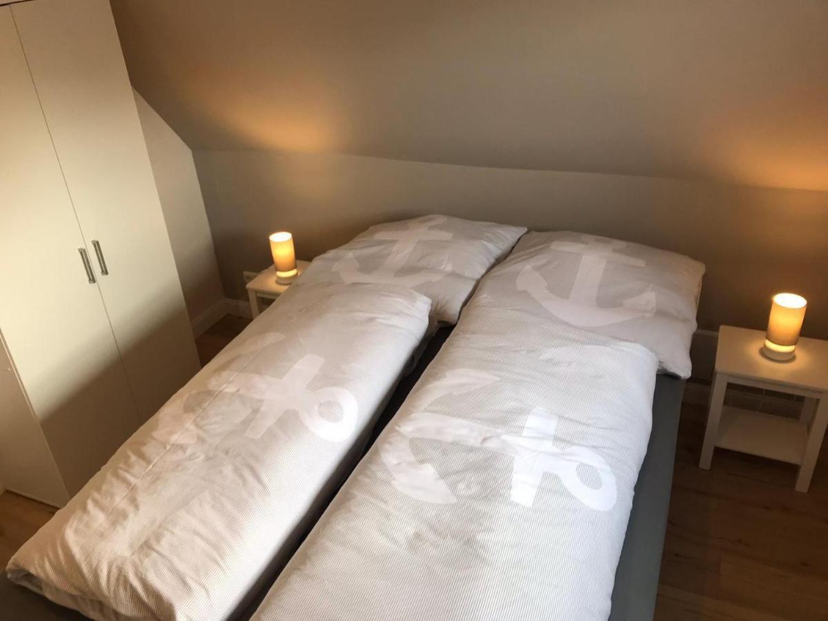 Ferienwohnung „Opa'S Tohuus“Mit Fahrraedern, Husum Exterior foto